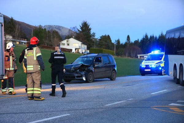 Trafikkulykke på Vatneeidet