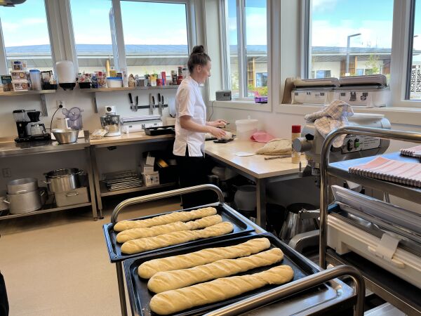 – Det kostar meir enn det smakar å legge ned
