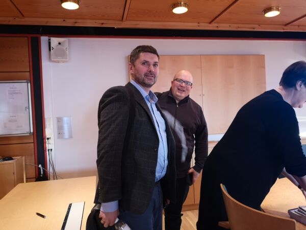 Smølaordføraren (Ap) snur, støttar Nordøyvegen