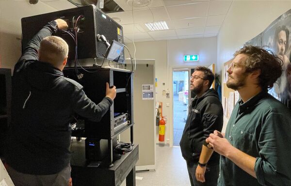 Ny filmprosjektor på plass