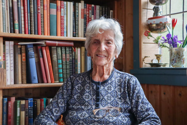 100 år og oppegåande