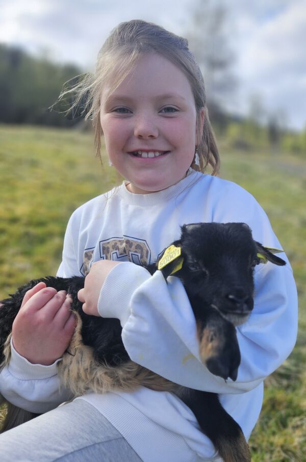 Nikoline Heggelund 9 år