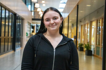 Frida (17) har testa jobblivet - i Spania