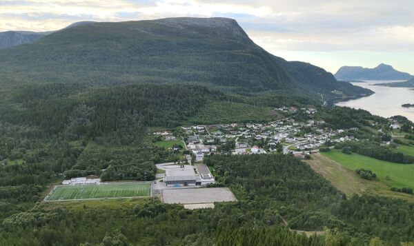 Tre for ein – bygg ny skule på Eidet no