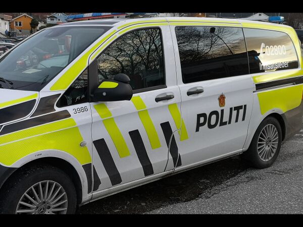 Samanstøyt i Remmetunellane - fekk knust spegel