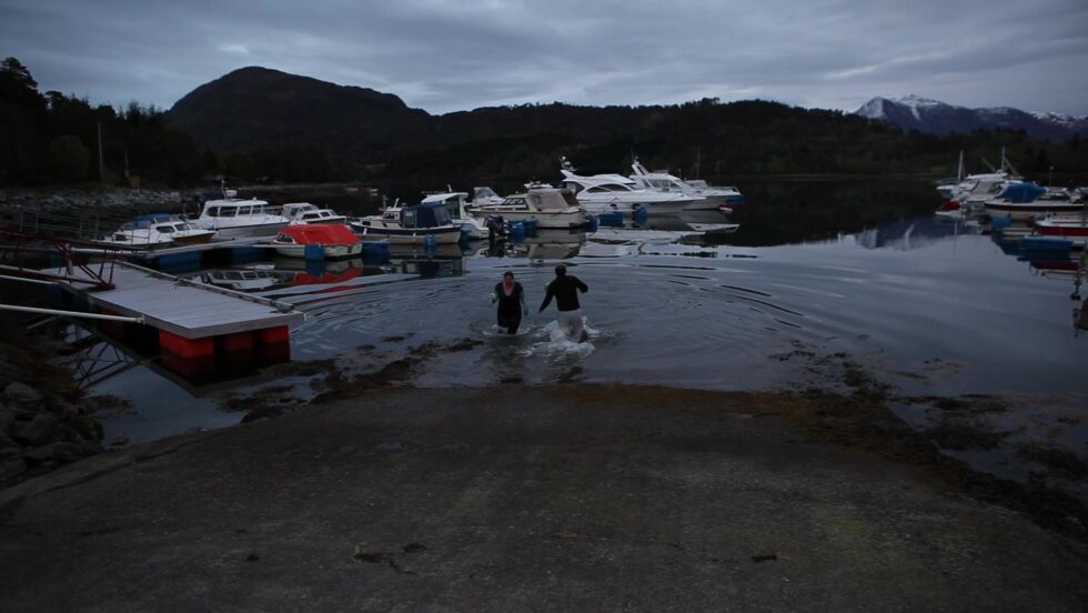 Hopp i havet, så kaldt!