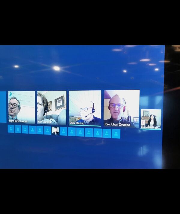 Formannskapet deltok i historisk skype-møte