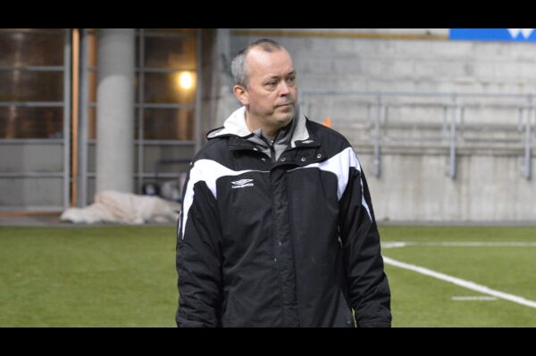 Brattvåg fotball permitterer