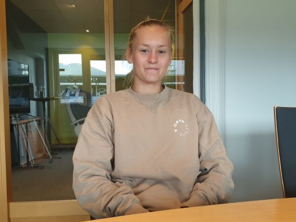 – Eg elskar Harøya og det er viktig å  vise kor ein kjem frå