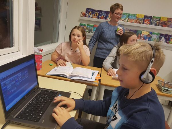 Viste fram skulen sin