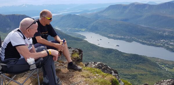 Endeleg tilbake på Hellandshornet
