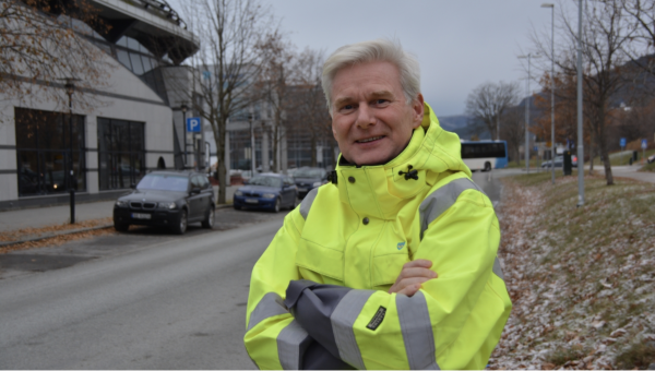 Fylkeskommunen tek sjølv over ansvaret for drifta av fylkesvegar