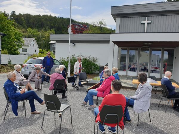 «Dreiv inn» på basar