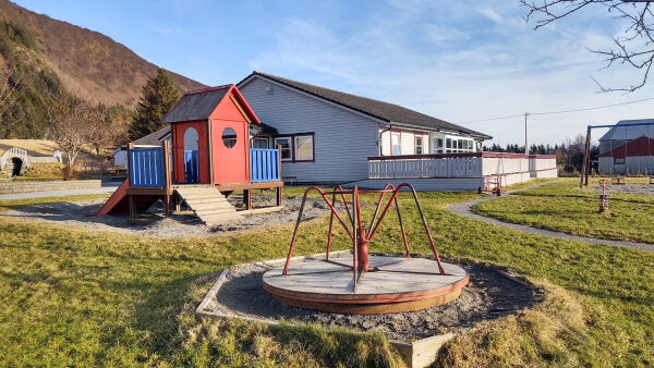Folkemøte for å redde barnehage på Longva