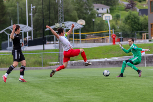 Skåra mål frå 70 meter