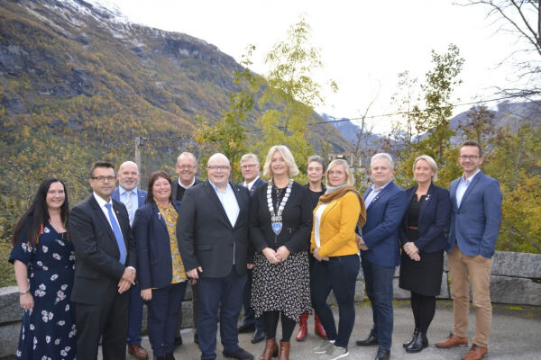Desse skal diskutere haldeplassar/kollektivknutepunkt Harøya – Hamnsund