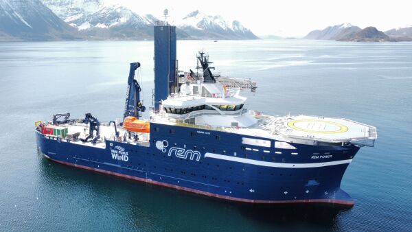 REM Power døypt i Ålesund