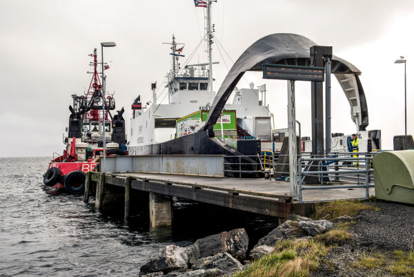 Krav om nullutslepp av klimagass til ferjer og hurtigbåtar