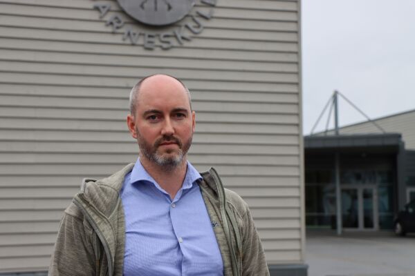 Solem sluttar som rektor