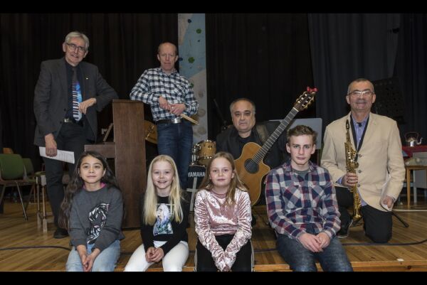 Kulturskulen med minikonsert på  Longva