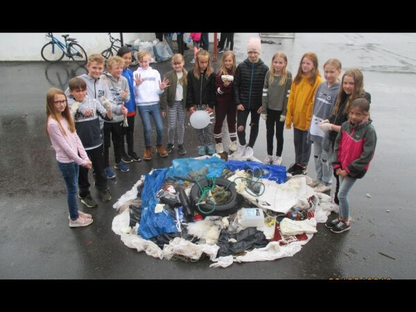 Laga kunst av havplast