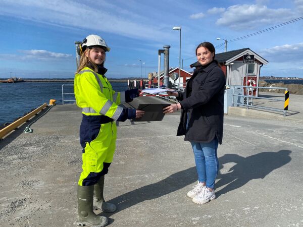 No heng øyane saman