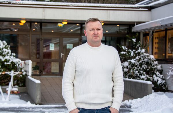 Skular over på raudt nivå