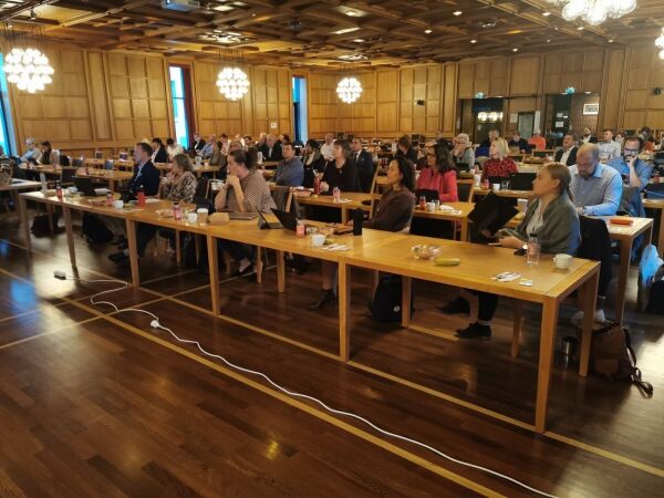 Håpar på betre møtekultur