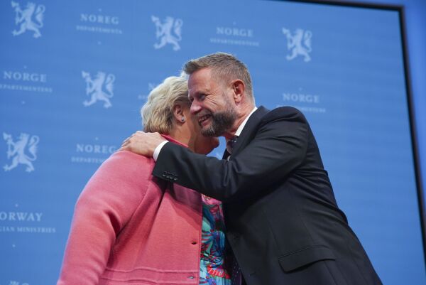 Norge gjenopnar laurdag klokka 16