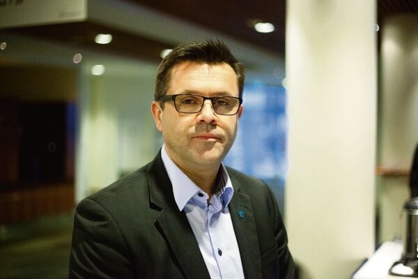 Meiner bompengesatsar for Nordøyvegen må  følgje reduksjon i ferjetakstar