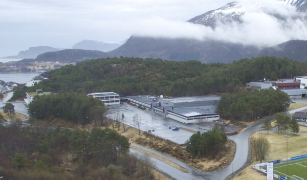 100.000 kroner til trivselstiltak ved Brattvåg ungdomsskule