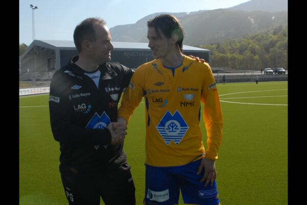 Hødd på spelarjakt i Brattvåg