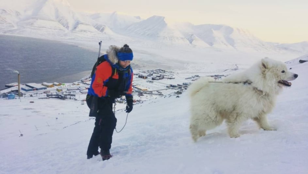 Bur og jobbar  på Svalbard