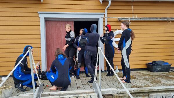 Fekk prøve seg med maske og snorkel