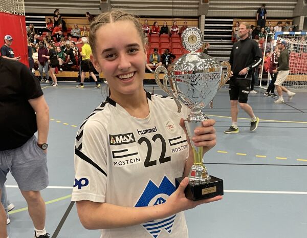 Handballtalentet Nora Uksnøy med siger i Stryn