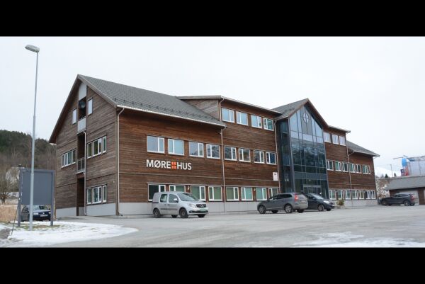 Sannsynlegvis over og ut for tannlege i Brattvåg