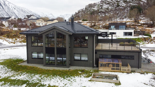 Einebustad på Synnaland seld for 6,85 millionar kroner