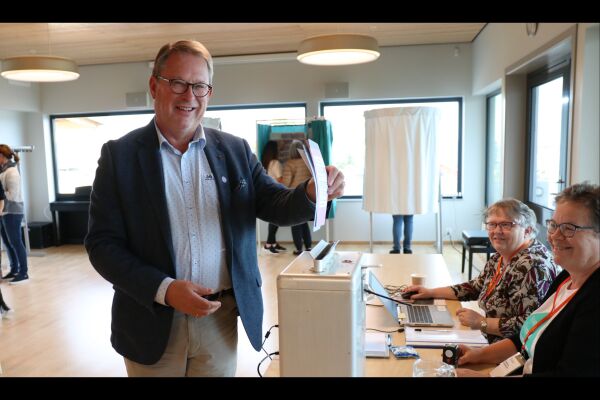 I kø for å stemme