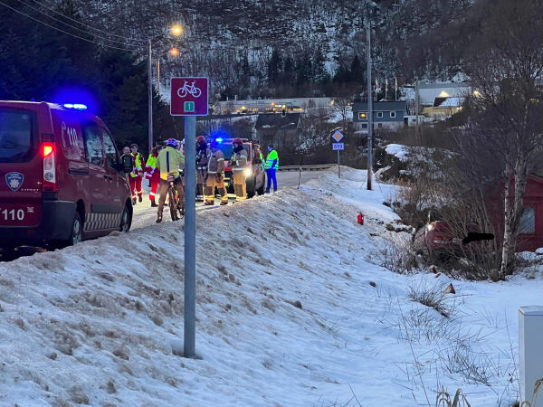 Bilulukke ved Brattvåg ferjekai
