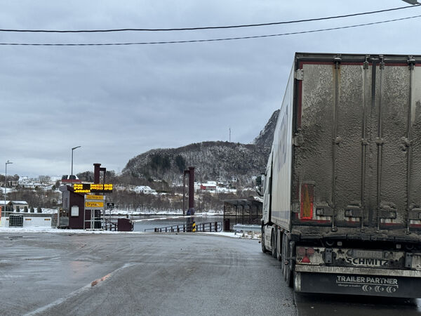 Ferjesituasjonen Dryna – Brattvåg