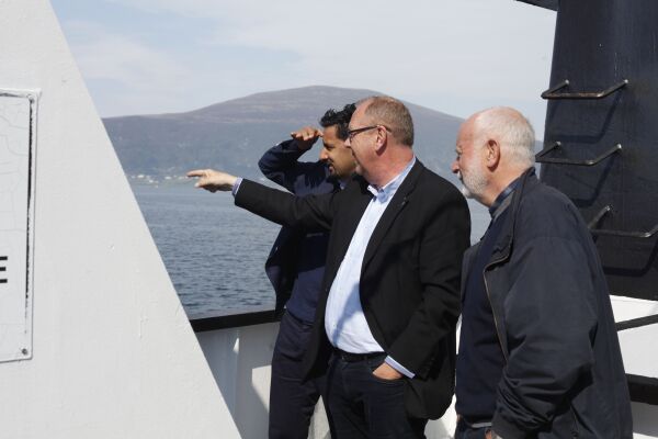 Krev svar frå statsråden