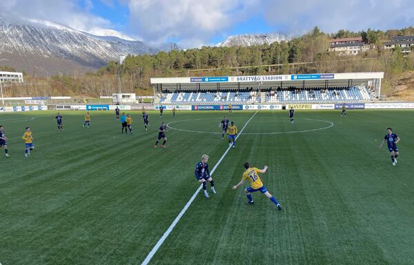 Topp underhalding og siger for Brattvåg 2 mot Sykkylven