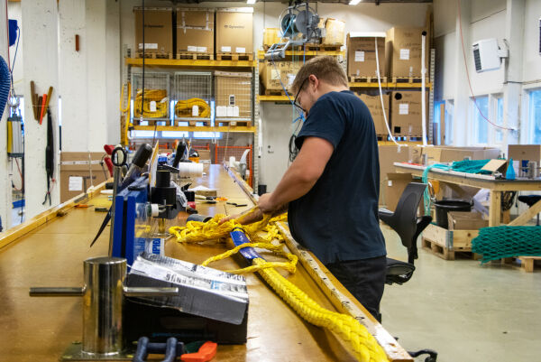 Handlagar tau som kan løfte over 1000 tonn