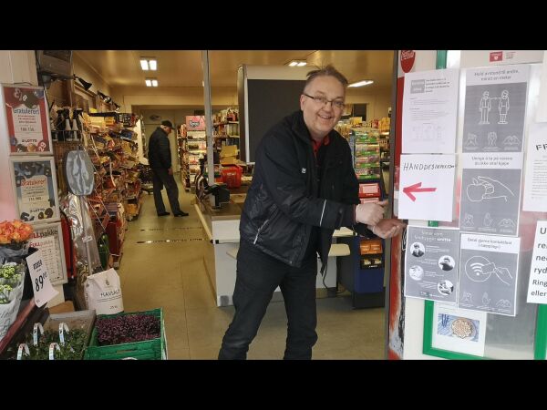 Kundane får varene køyrd heim