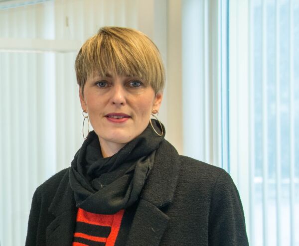 Pris til lokal kunstnar med globalt blikk
