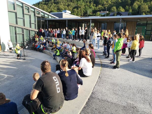 Ein litt annleis skulestart
