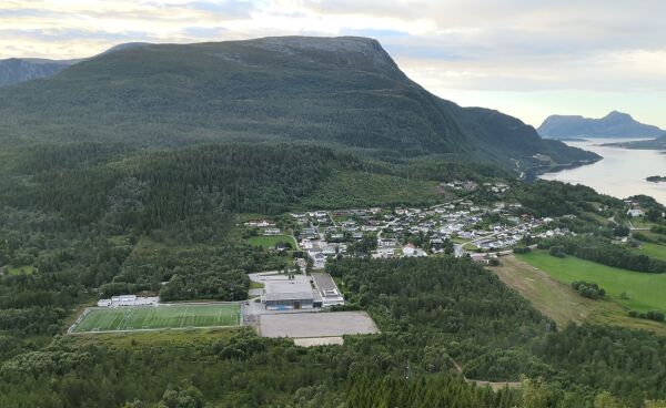 Vurderer badeanlegg på  Eidet i staden for Brattvåg