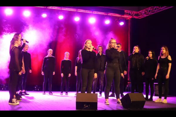 Uhørt syng Beatles, Queen, Lady Gaga og Rihanna