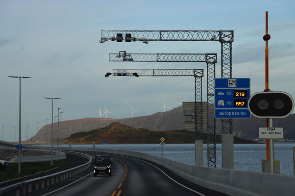 – Møre og Romsdal fylkeskommune kan redusere takstane for Nordøyvegen