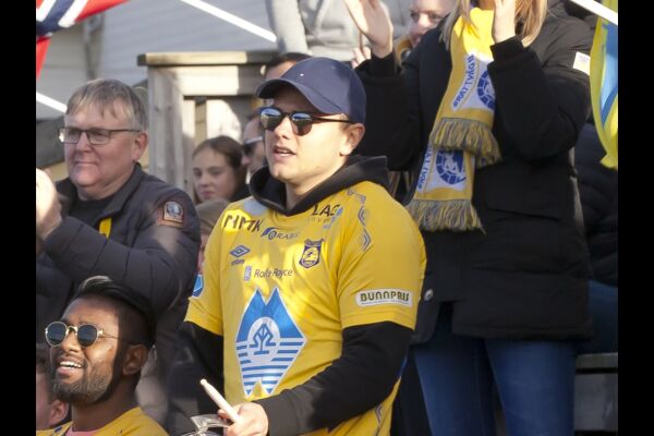 Vurderer å kreve opprykksrivalen  til Brattvåg IL konkurs